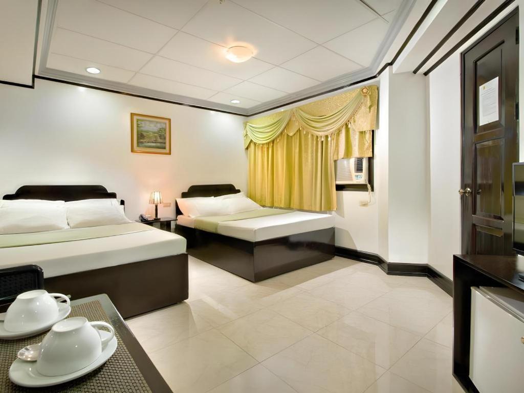 Vest Grand Suites Panglao Bagian luar foto