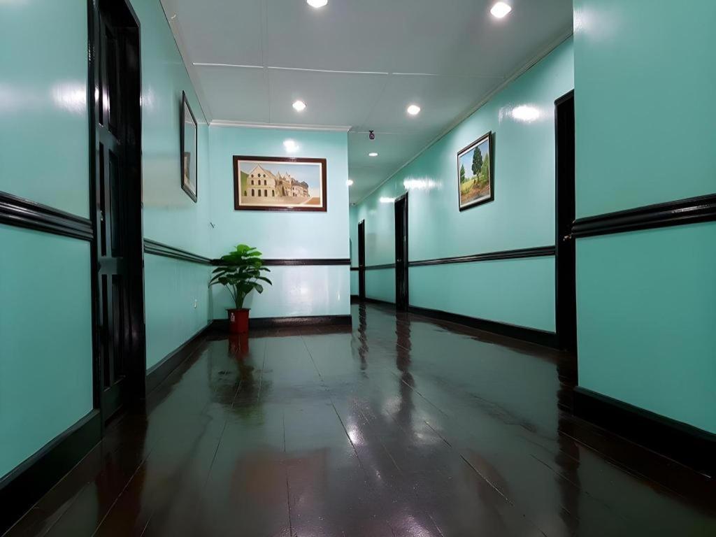 Vest Grand Suites Panglao Bagian luar foto