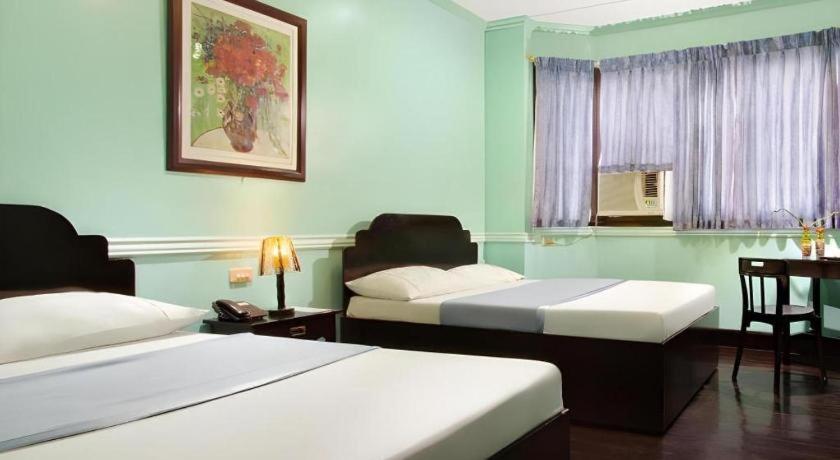 Vest Grand Suites Panglao Bagian luar foto