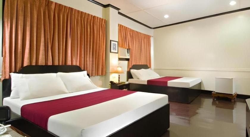 Vest Grand Suites Panglao Bagian luar foto