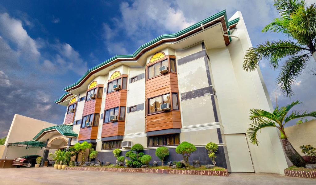 Vest Grand Suites Panglao Bagian luar foto