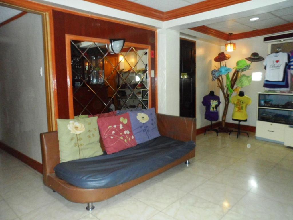 Vest Grand Suites Panglao Bagian luar foto